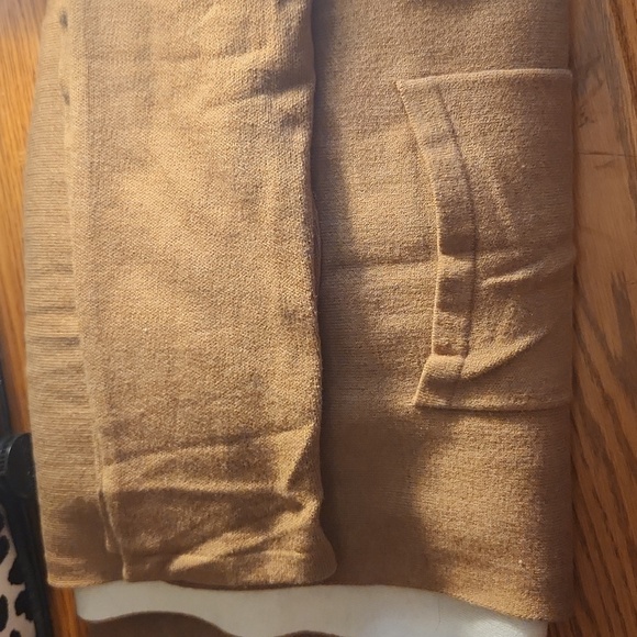 Cardigan - Picture 2 of 4